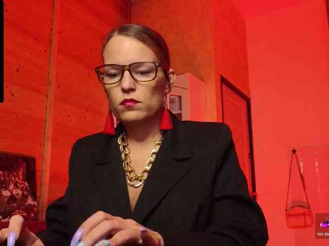 Findom_Lady_Shine webcam