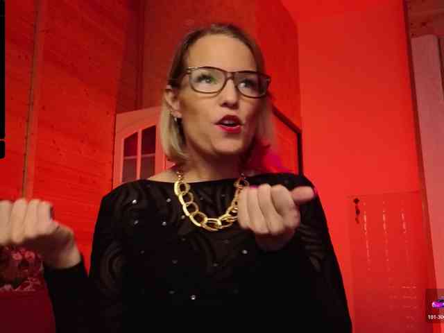 Findom_Lady_Shine webcam