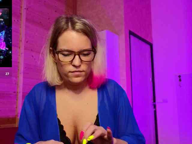 Findom_Lady_Shine webcam