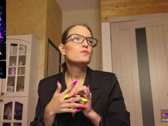 sweeteve050 Live Webcam on BongaCams