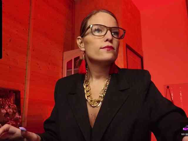 Findom_Lady_Shine webcam