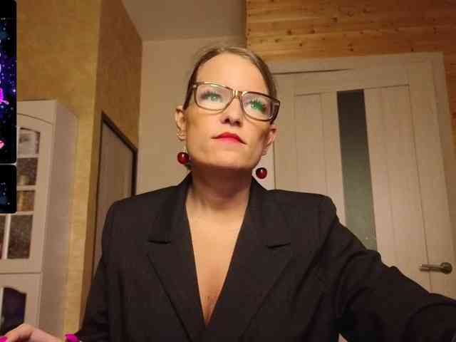 Findom_Lady_Shine webcam