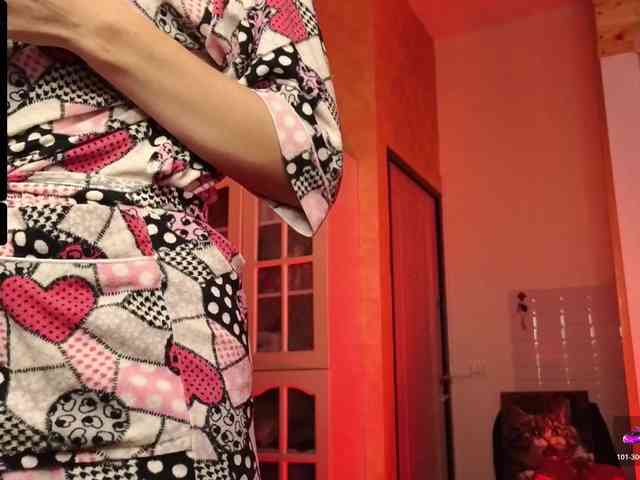 Findom_Lady_Shine webcam