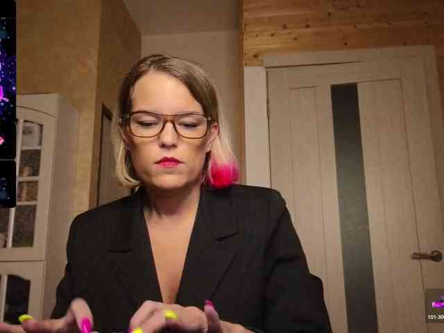 Findom_Lady_Shine webcam