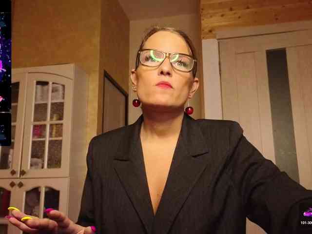 Findom_Lady_Shine webcam
