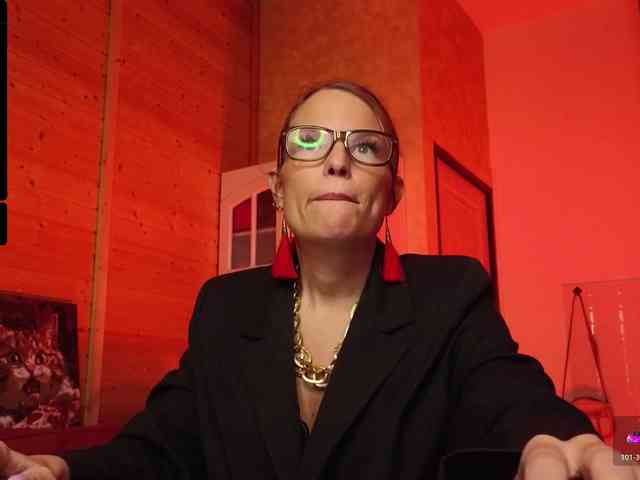 Findom_Lady_Shine webcam