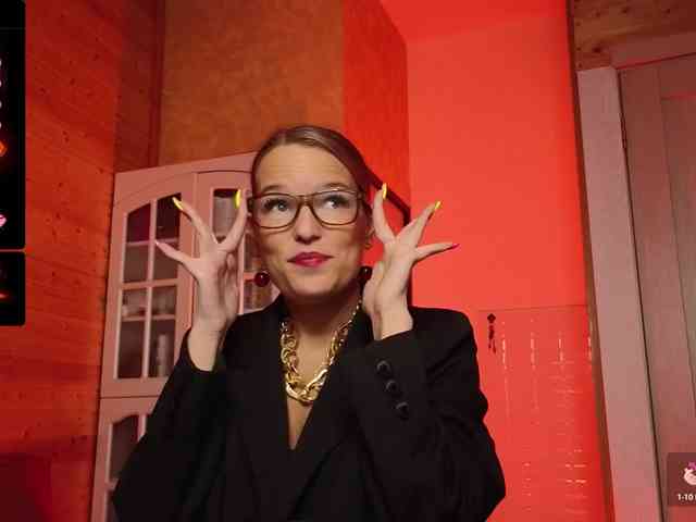 Findom_Lady_Shine webcam