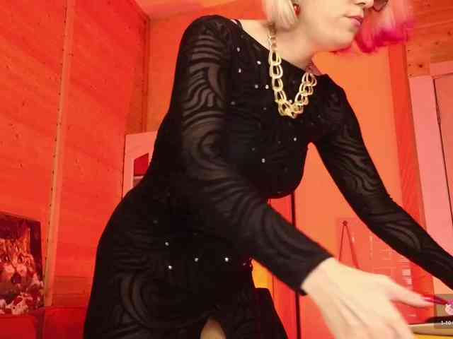 Findom_Lady_Shine webcam