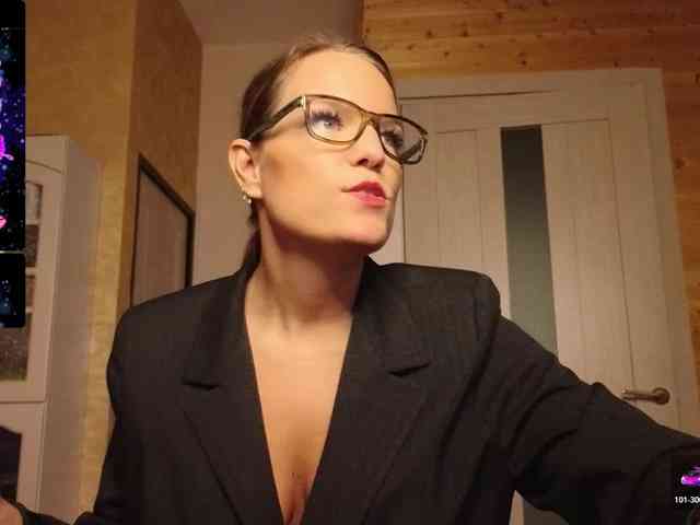 Findom_Lady_Shine webcam
