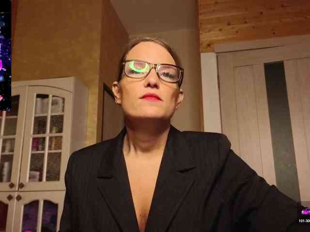 Findom_Lady_Shine webcam