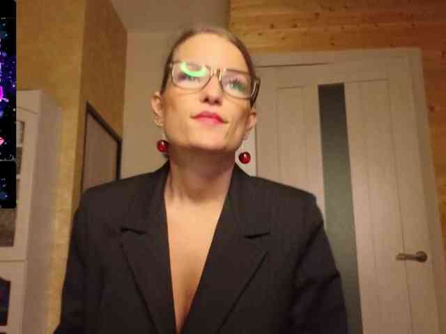 Findom_Lady_Shine webcam