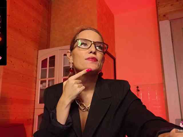 Findom_Lady_Shine webcam