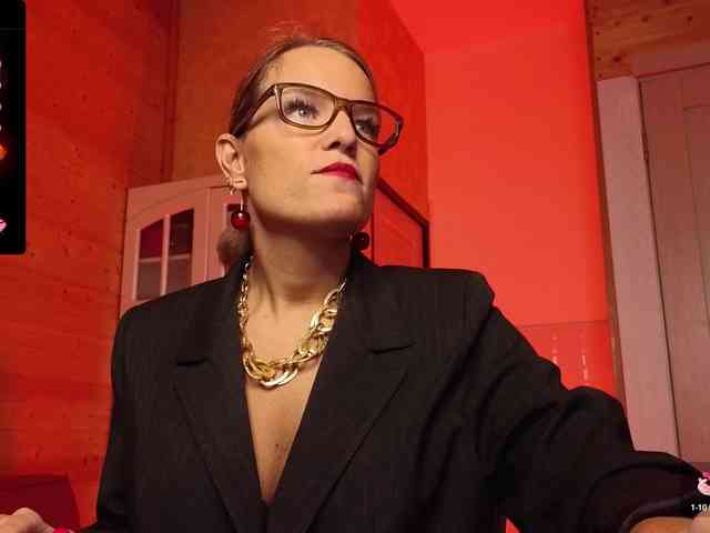 Findom_Lady_Shine webcam