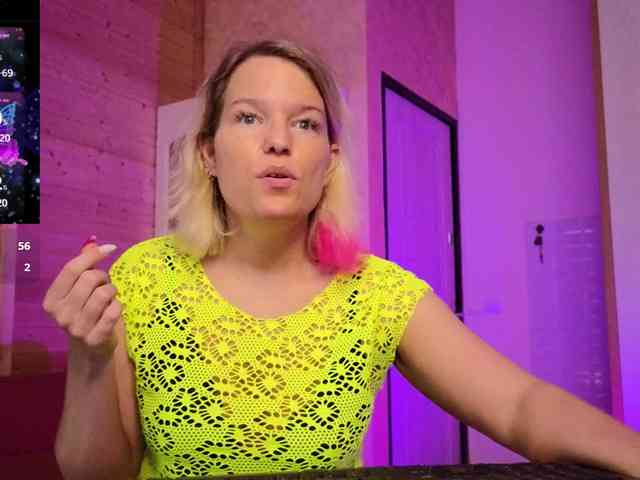 Findom_Lady_Shine webcam