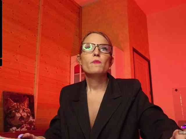 Findom_Lady_Shine webcam