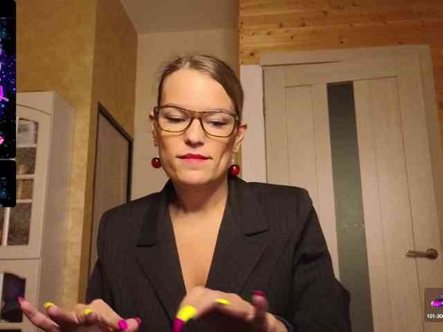 Findom_Lady_Shine webcam