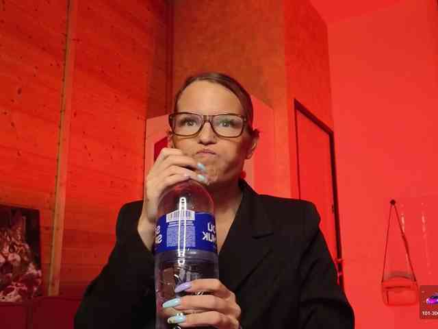 Findom_Lady_Shine webcam