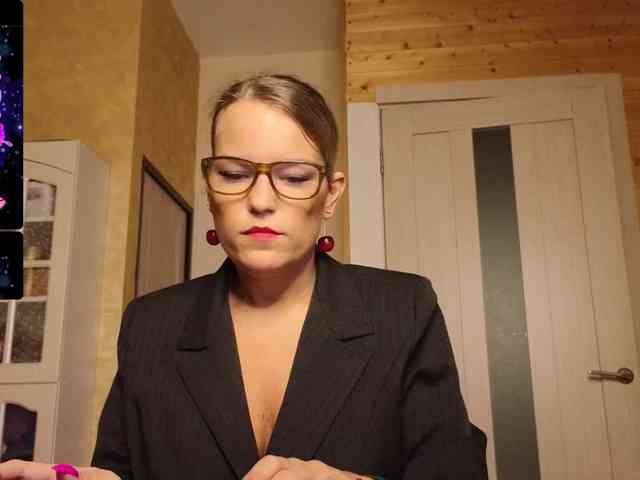 Findom_Lady_Shine webcam