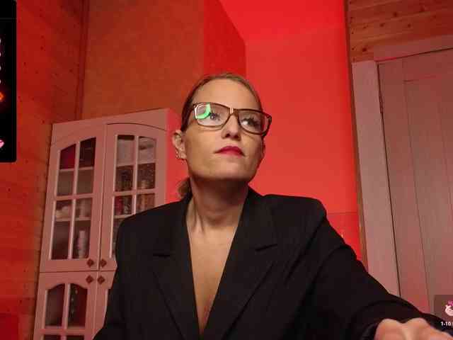 Findom_Lady_Shine webcam