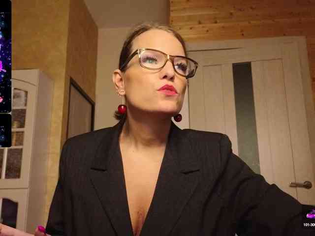 Findom_Lady_Shine webcam