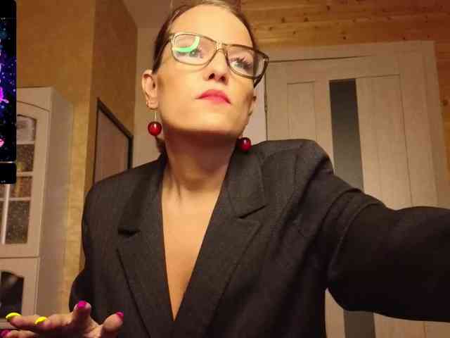 Findom_Lady_Shine webcam