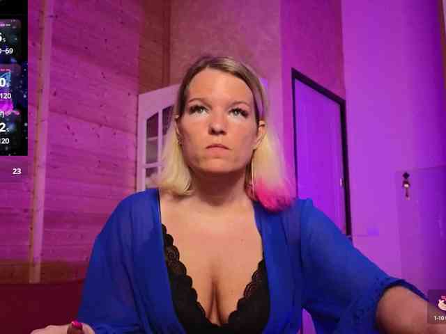 Findom_Lady_Shine webcam
