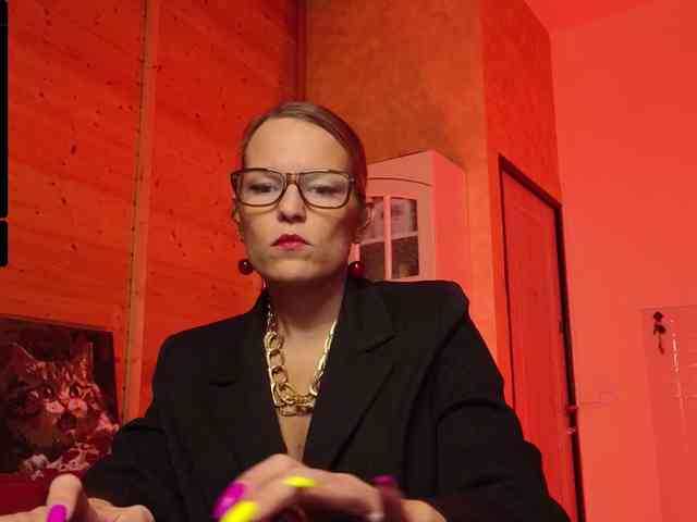 Findom_Lady_Shine webcam