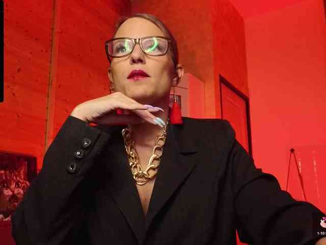 Findom_Lady_Shine webcam