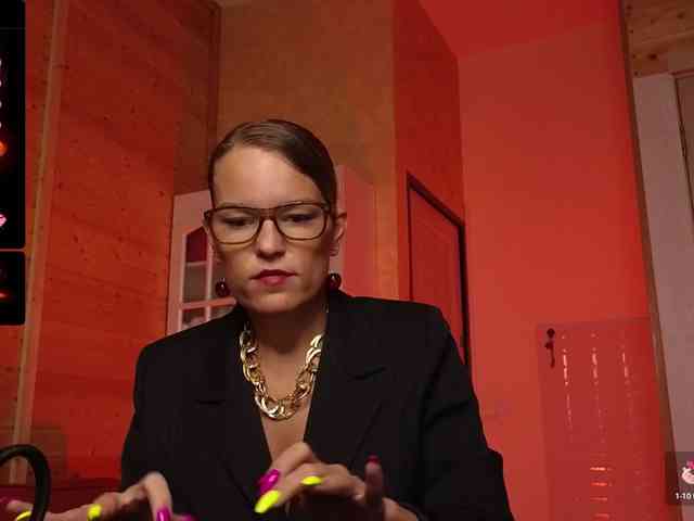 Findom_Lady_Shine webcam