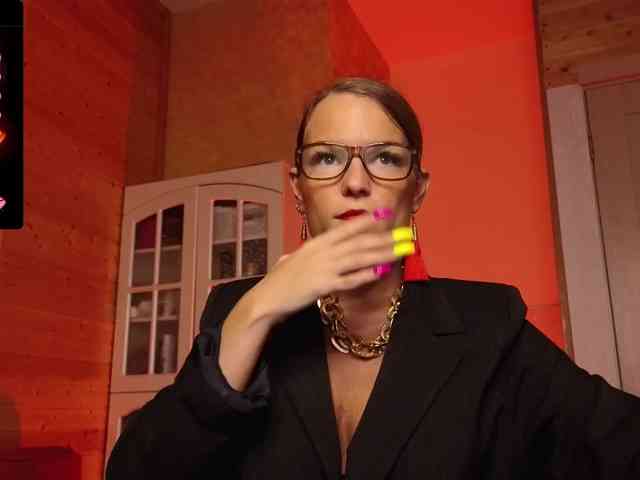 Findom_Lady_Shine webcam