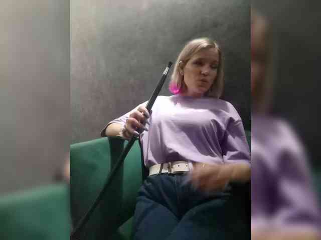 Findom_Lady_Shine webcam