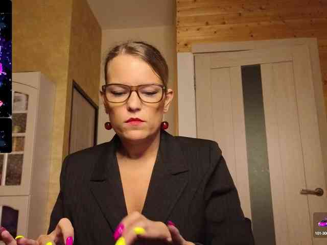 Findom_Lady_Shine webcam