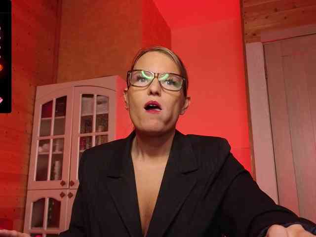 Findom_Lady_Shine webcam