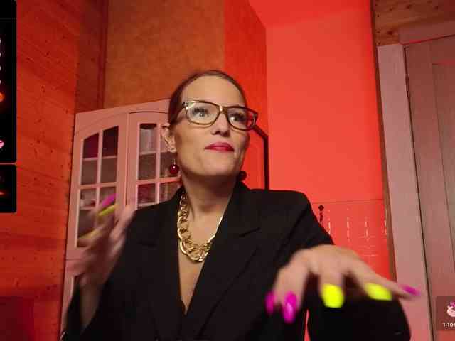 Findom_Lady_Shine webcam