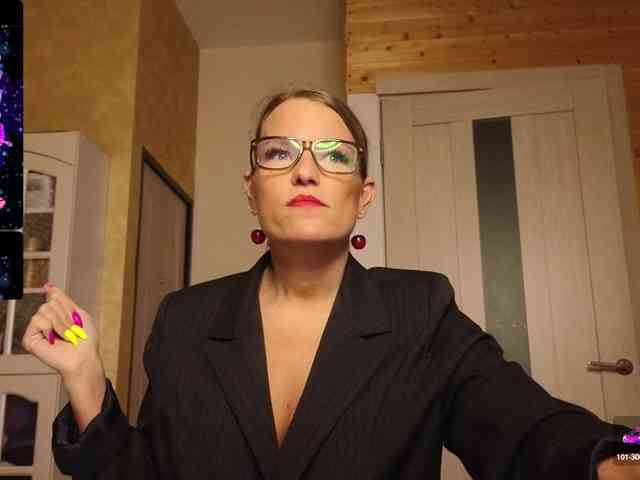 Findom_Lady_Shine webcam