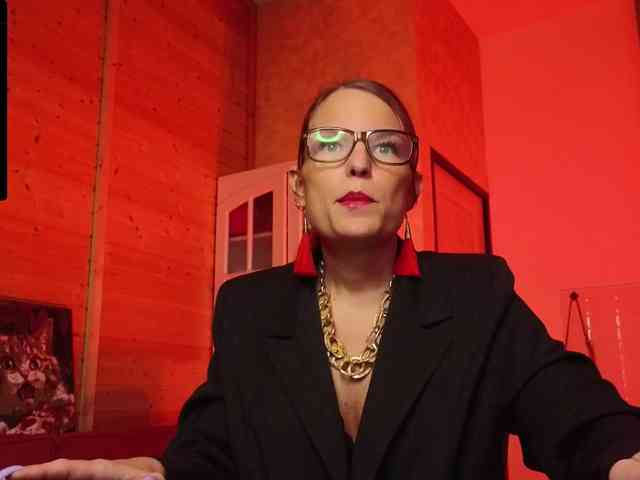 Findom_Lady_Shine webcam