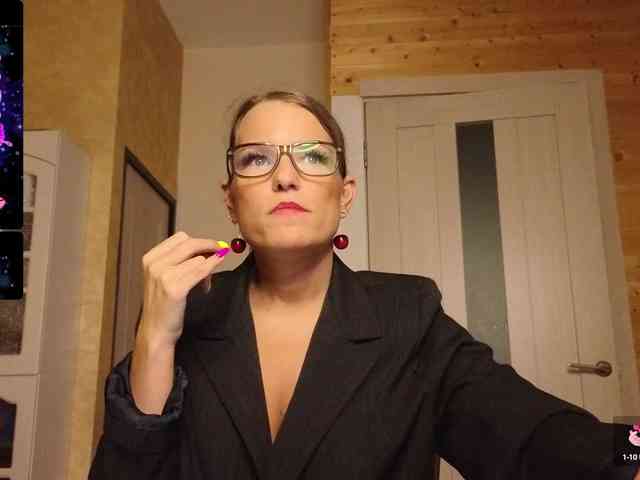 Findom_Lady_Shine webcam