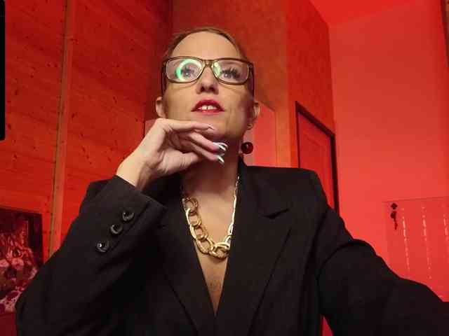 Findom_Lady_Shine webcam