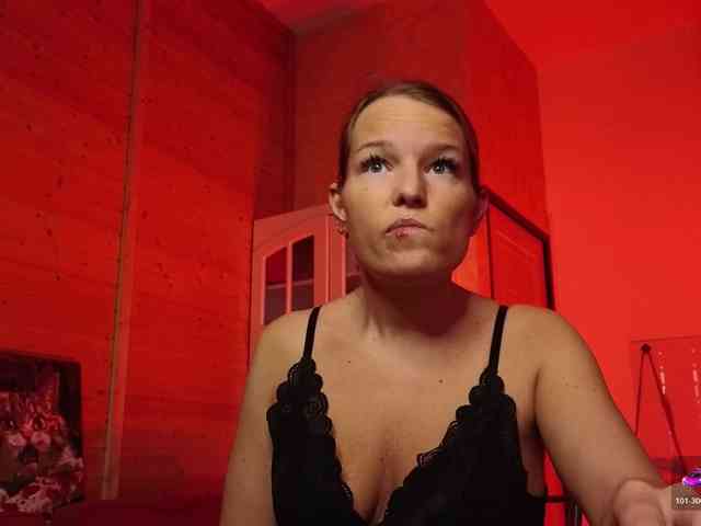 Findom_Lady_Shine webcam