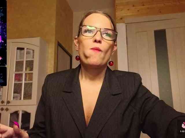 Findom_Lady_Shine webcam