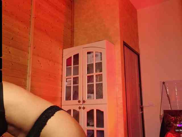 Findom_Lady_Shine webcam