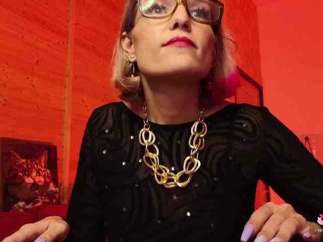 Findom_Lady_Shine webcam