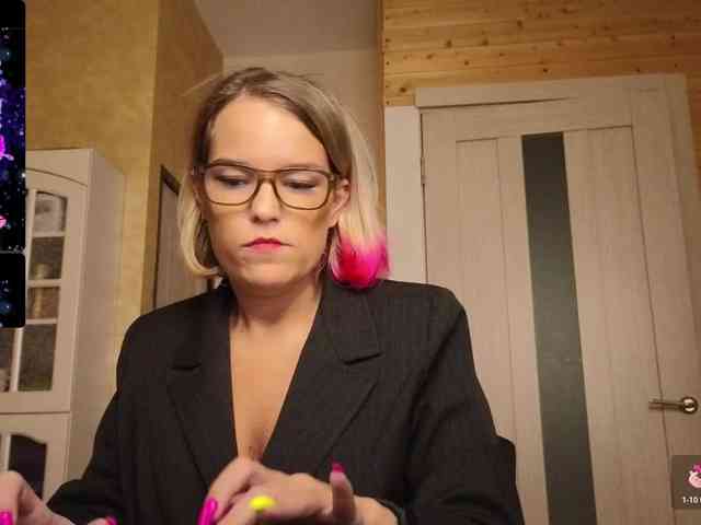 Findom_Lady_Shine webcam