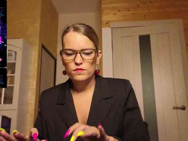 Findom_Lady_Shine webcam