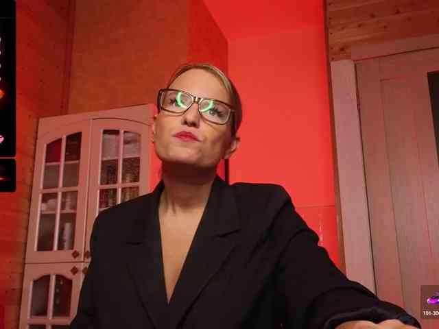 Findom_Lady_Shine webcam