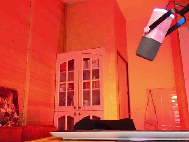 Findom_Lady_Shine webcam