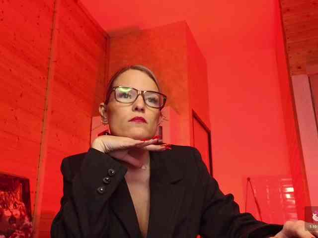 Findom_Lady_Shine webcam