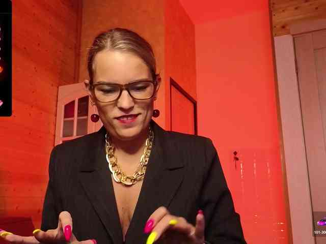 Findom_Lady_Shine webcam