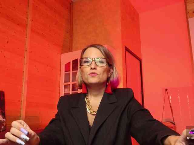 Findom_Lady_Shine webcam