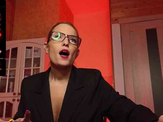 Findom_Lady_Shine webcam